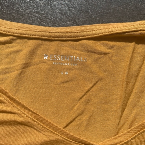 Yellow tee - Picture 2 of 3